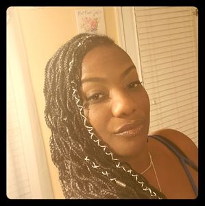 Meet your Posher, Artina